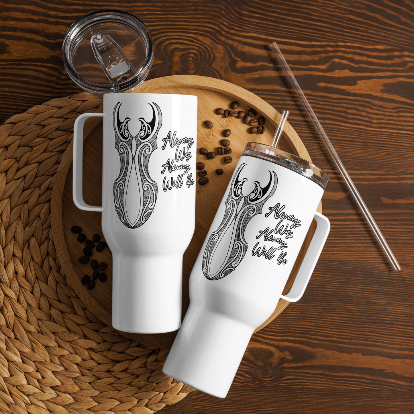 Travel mug with a handle