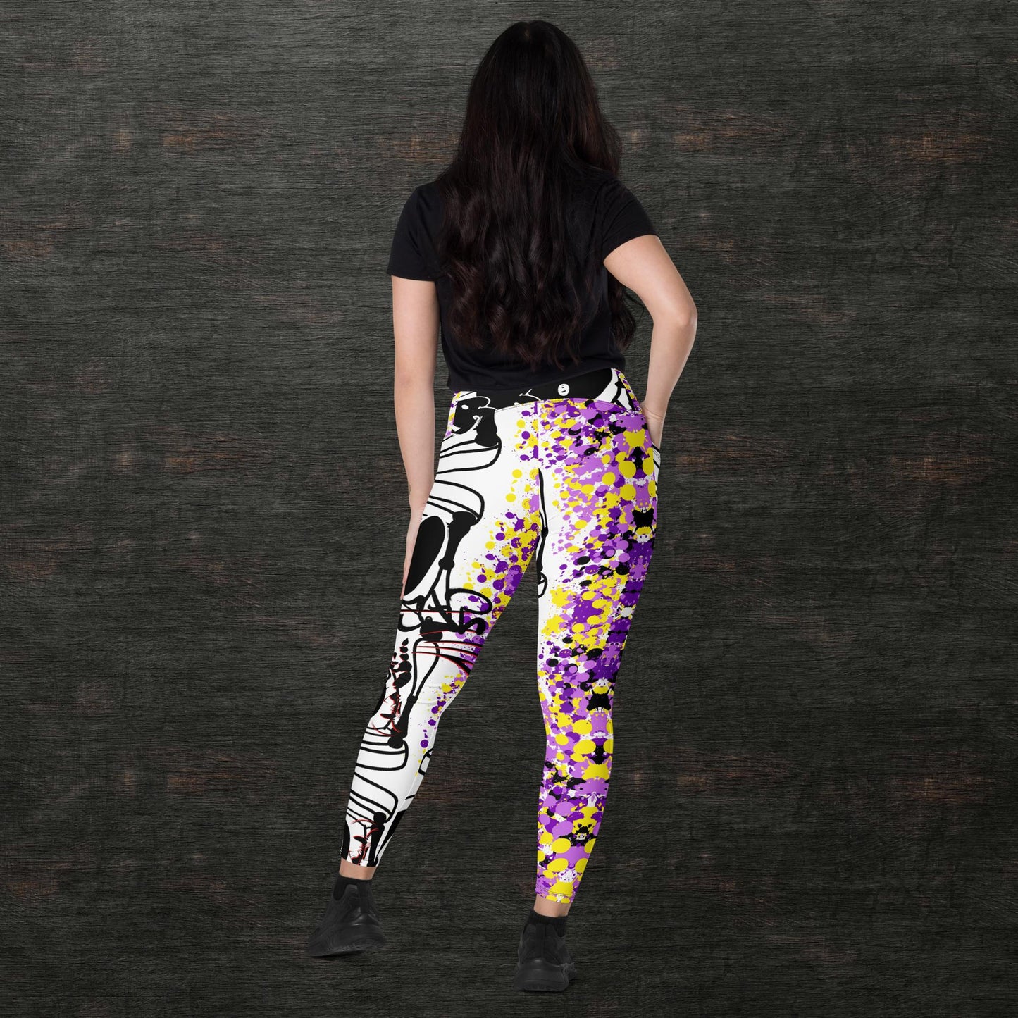 Crossover leggings with pockets