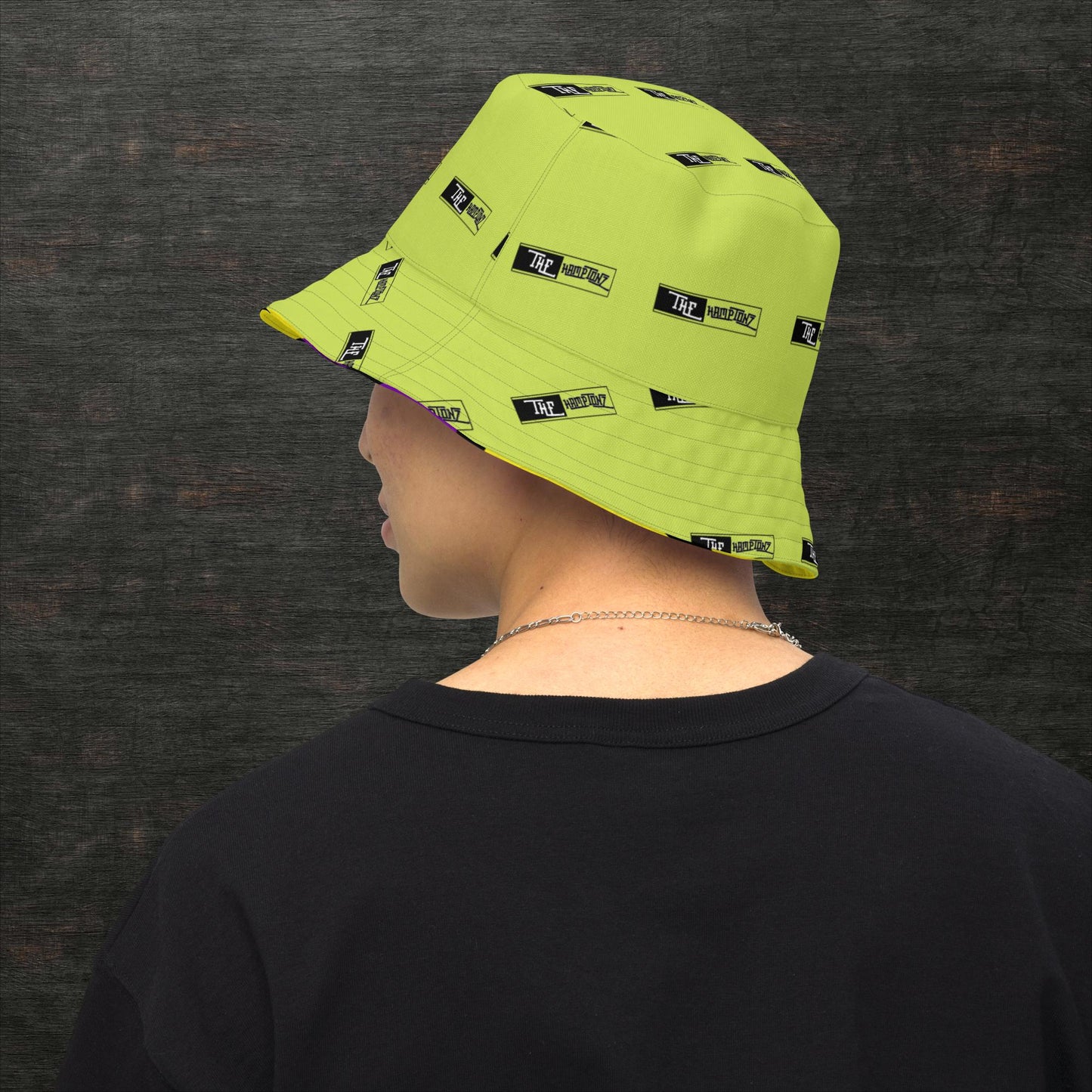 Reversible bucket hat