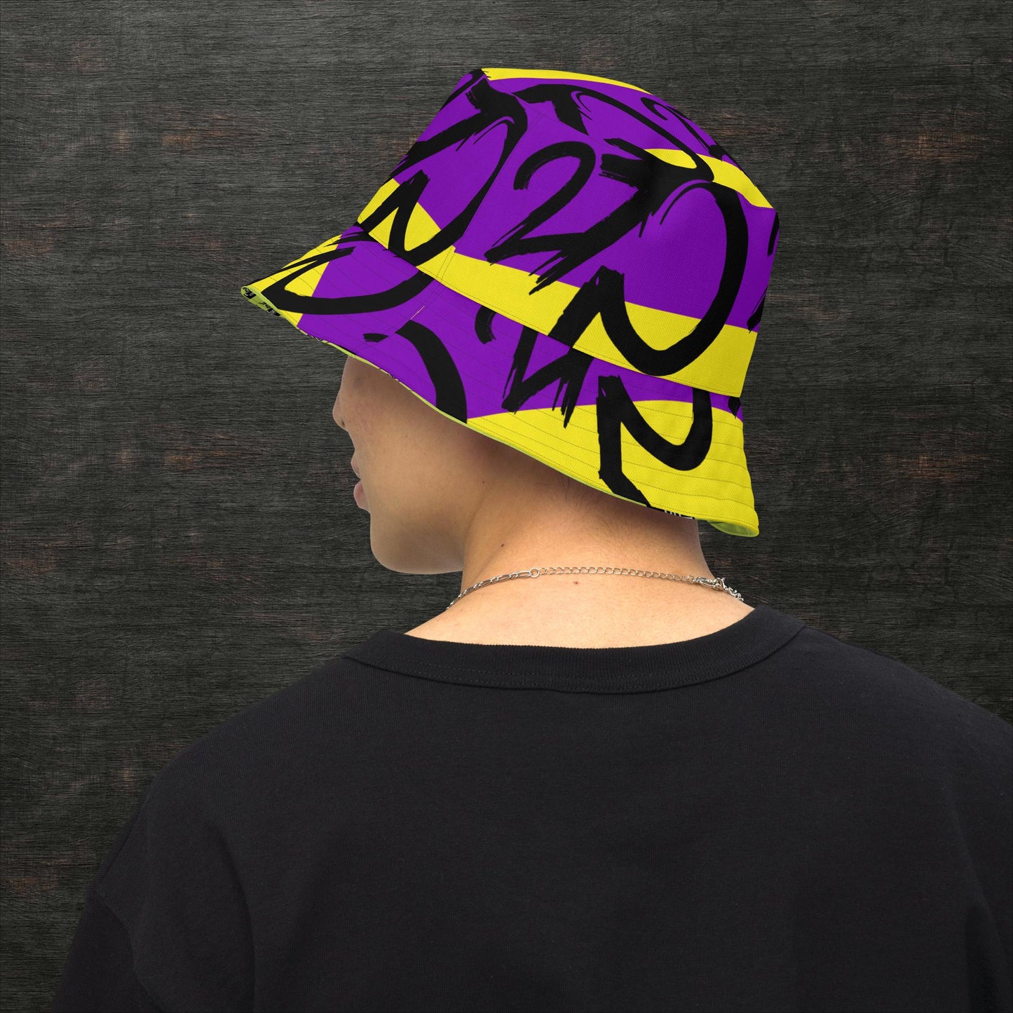 Reversible bucket hat